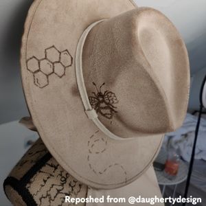 Burned Cowboy Hat by @daughertydesign with honey bees